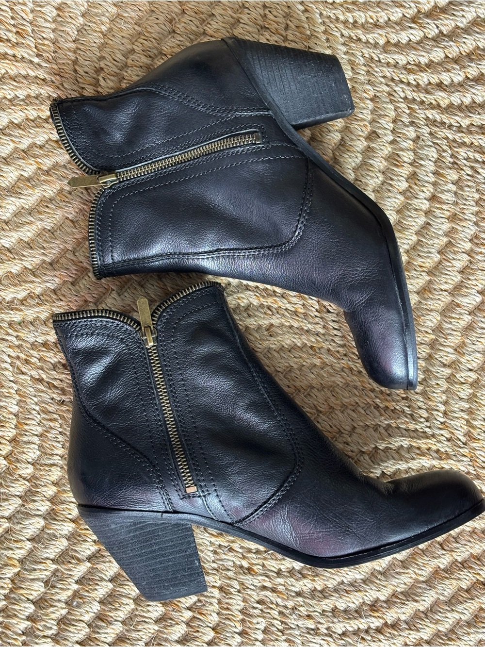 Sam Edelman Linden Black Leather Dual Zip Ankle Booties Size 10
